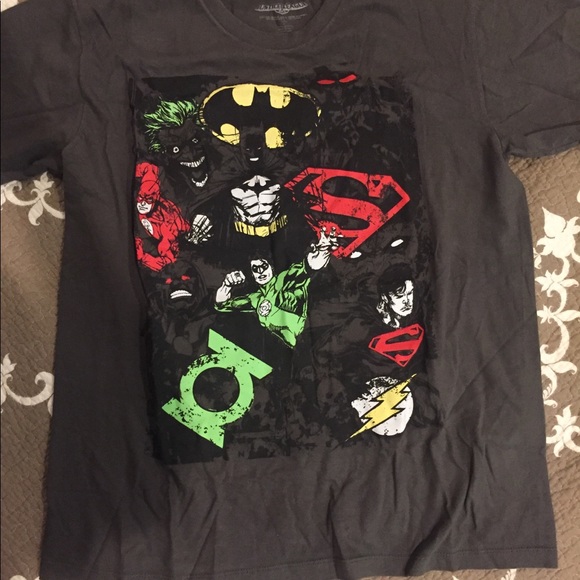 DC Character Graphic Tee Unisex - Picture 2 of 3